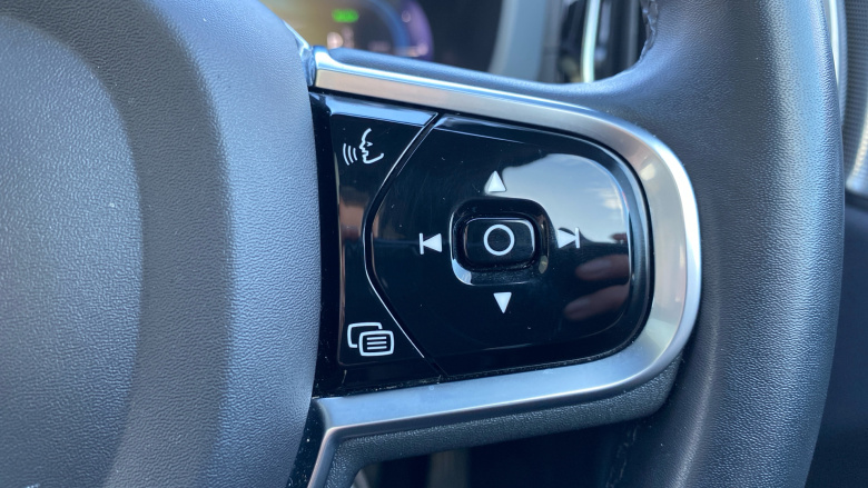 Volvo XC60 2.0 T8 [455] RC PHEV Ultimate Dark 5dr AWD Gtron Estate